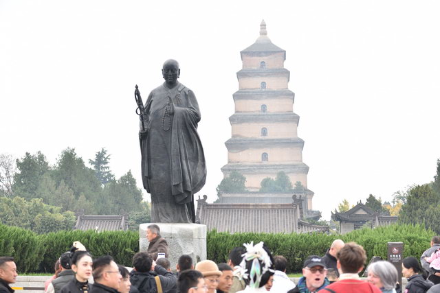 玄奘法师铜像