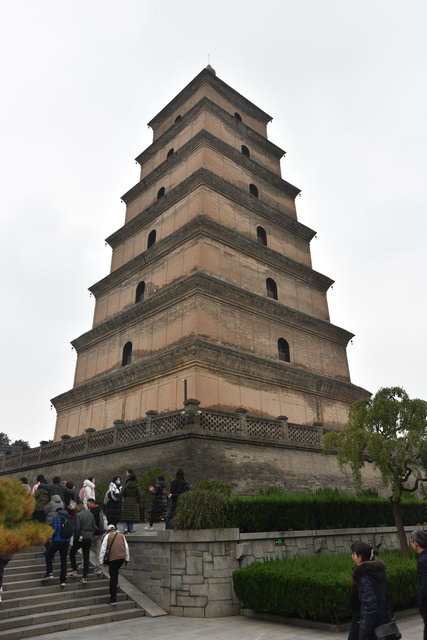 从侧后方看大雁塔