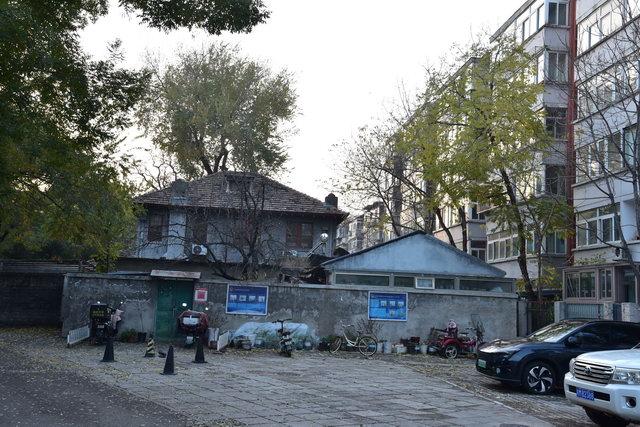 中间的空地